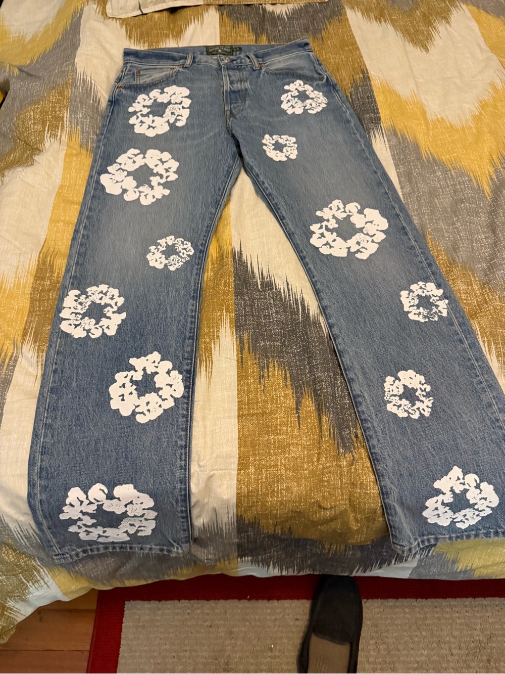 Demim Tears Mens Blue Floral-Appliqué Straight-Leg Jeans